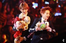 Kris & Xiumin with a lot of stuff animals